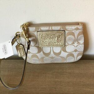 COACH Poppy Signature C Wristlet Gold & Beige with Purple Lining NWT